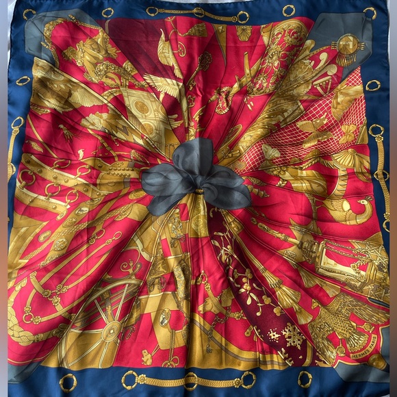 Hermes ‘soliel de soie’ excellent condition